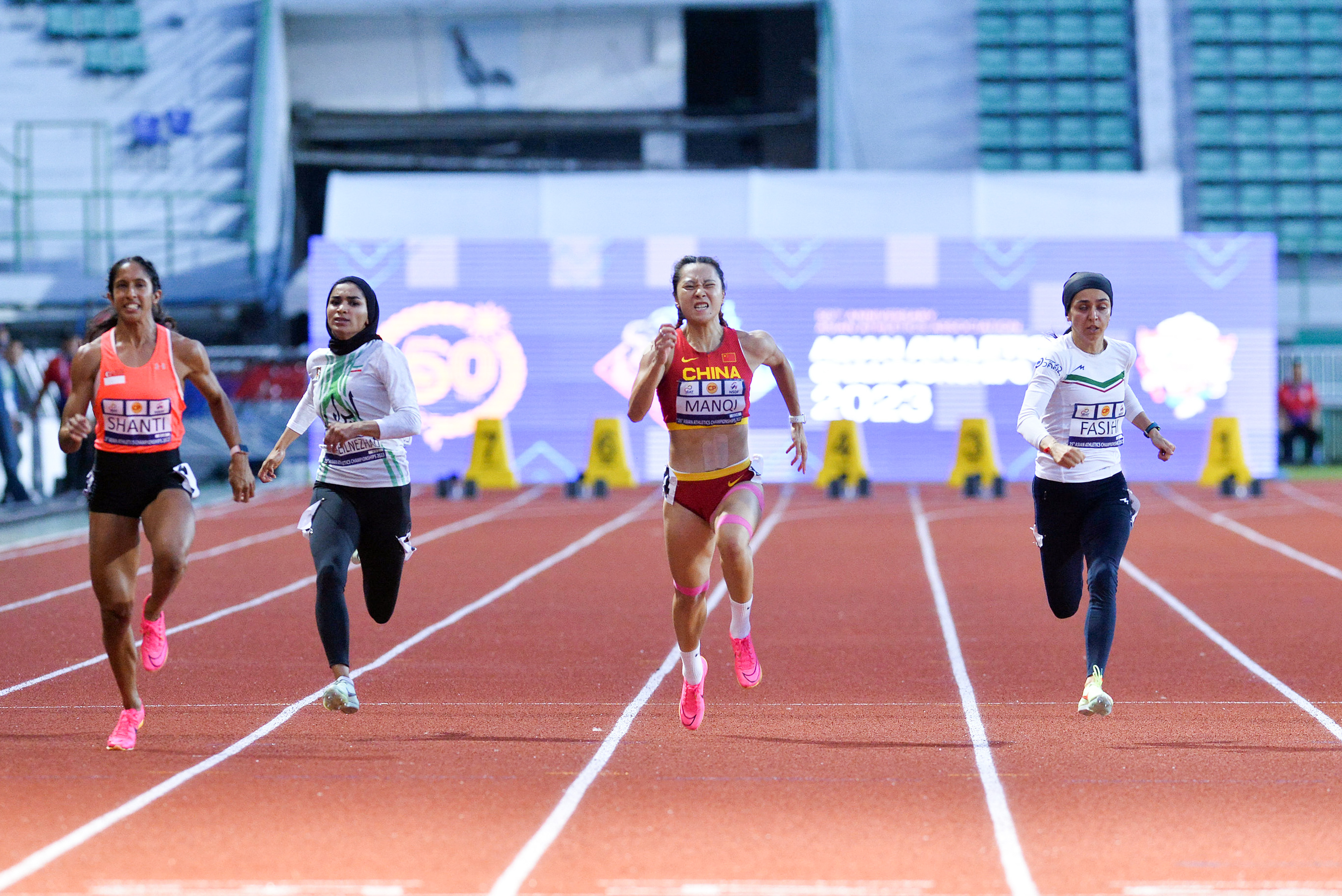 （体育）田径——亚洲锦标赛：葛曼棋获得女子100米季军