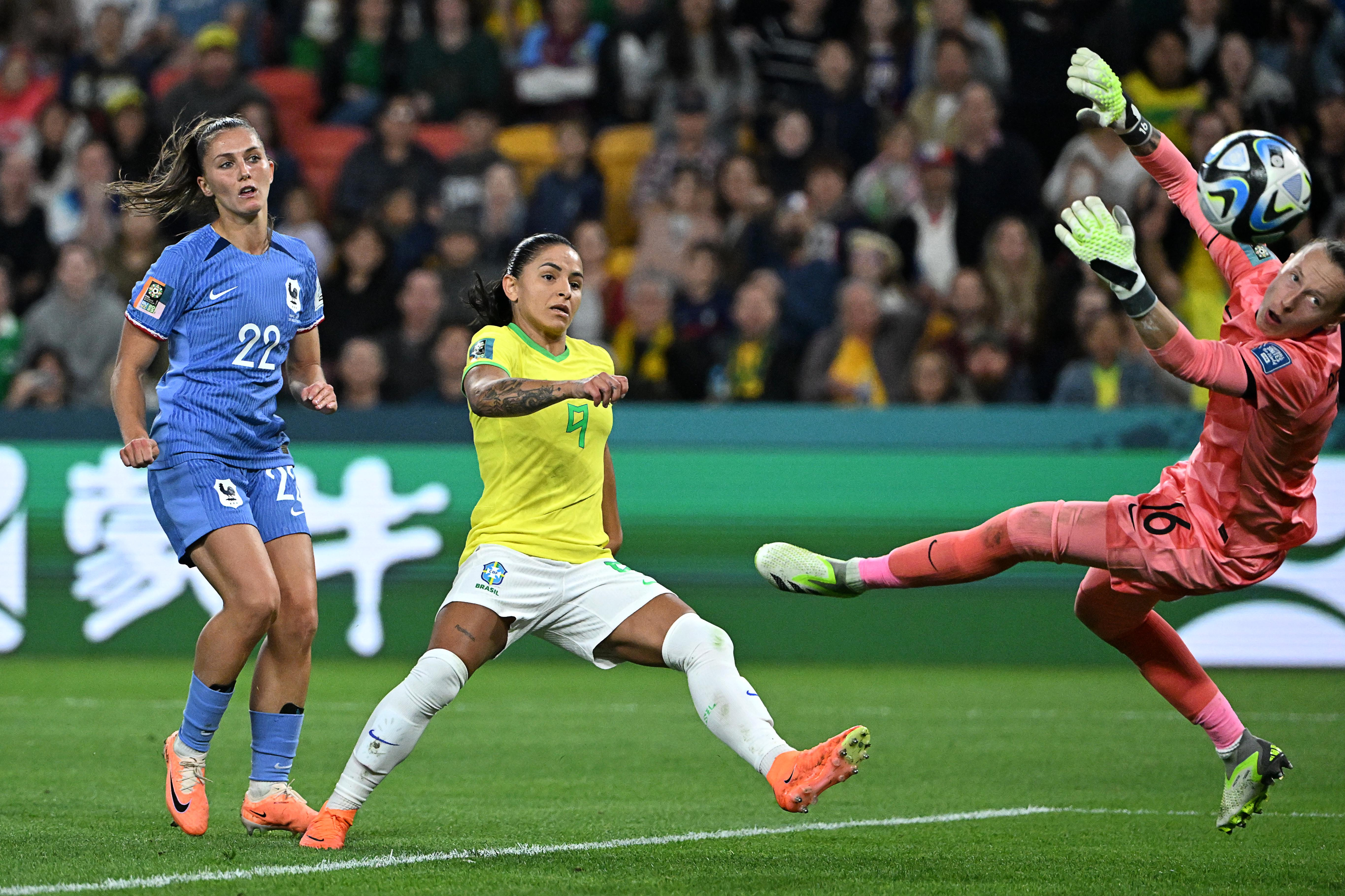 女足世界杯丨综合消息：法国险胜巴西 瑞典横扫意大利