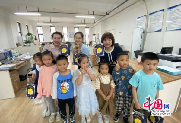 话中秋、品月饼 成都武侯七幼讲述中秋课程故事