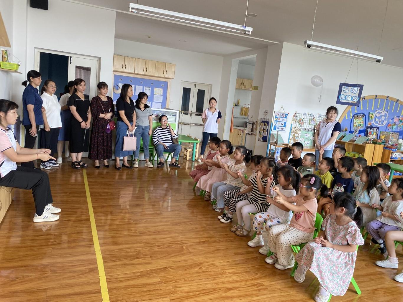 灞桥区狄寨二幼“名校+”共同体9月份规范办园检查