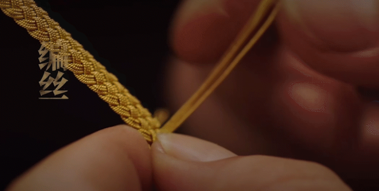 “古法黄金四姐妹”格局形成：克价超2000元，一年涨价2-4次，雷军也来投资