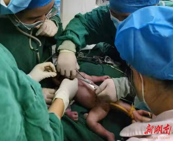道县:产妇大出血生命危险,多学科抢救成功出院!