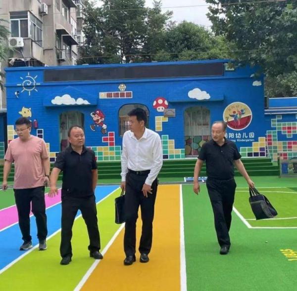 陈仓区教体局副局长崔楠检查指导千渭街道学前教育普及普惠区创建工作