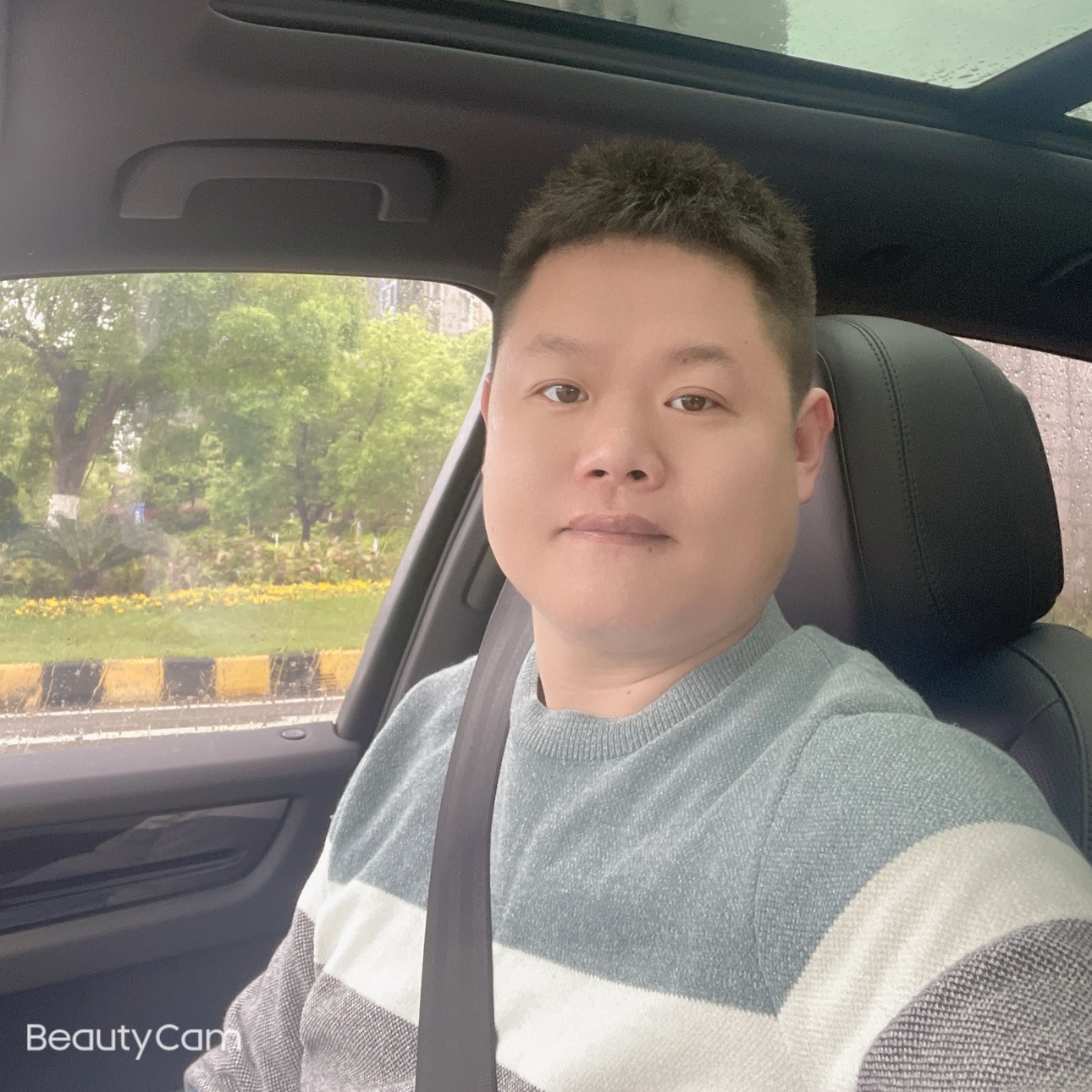 家具人小邝