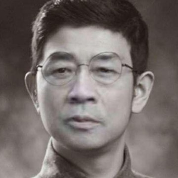 闲云野鹤笑春秋