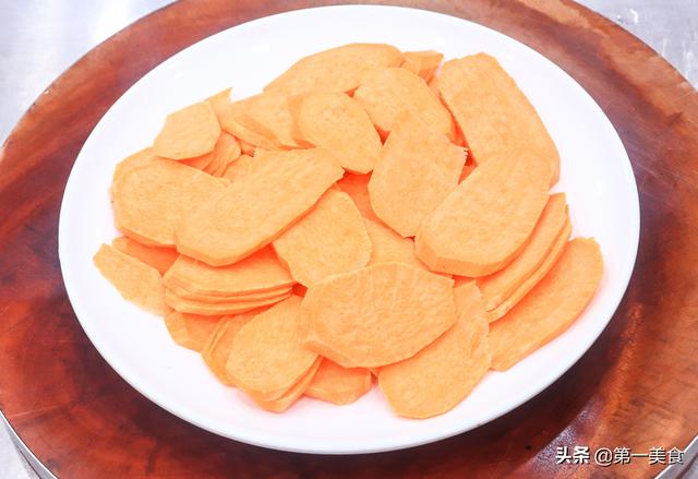 红薯怎么做好吃，红薯怎么做好吃的小零食（红薯不要煮着吃了）