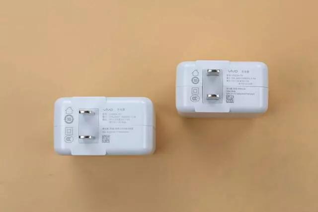 双引擎闪充什么意思,iqoo超级快充和双引擎闪充区别 双引擎闪充什么意思,iqoo超级快充和双引擎闪充区别