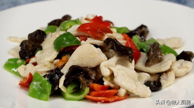 木耳炒鸡的做法怎么样做最好吃，木耳炒鸡的做法怎么样做最好吃窍门（不会做饭的人也能学会）