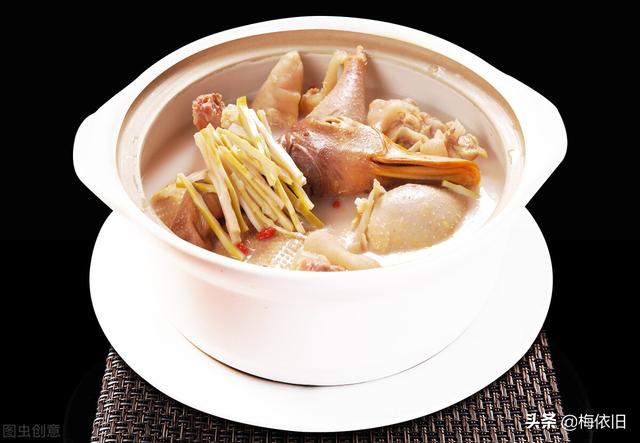 清炖鸭汤，清炖鸭汤怎么做好吃（加3样”的窍门）
