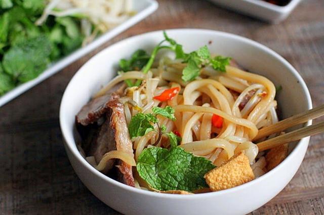 越南风味番茄焖排骨怎么做，排骨焖番茄怎么做好吃（跟着这份详细的美食清单）