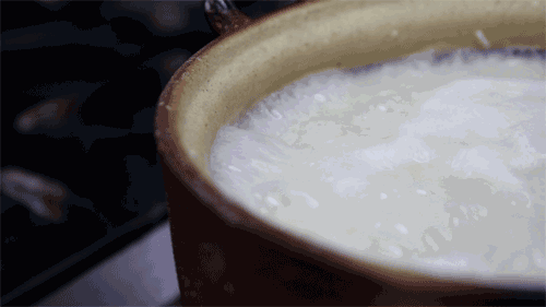 煮大米粥要多久，大米粥一般煮多久才好吃（大米粥怎么煮才又滑又粘稠）