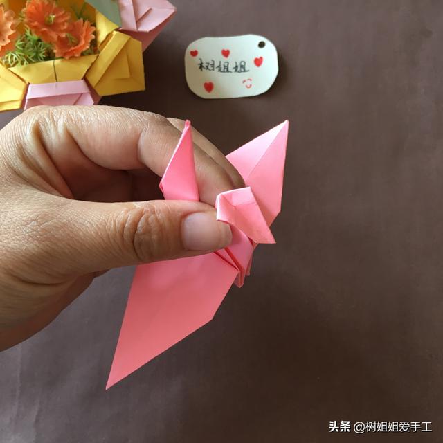 纸鹤的折法步骤，纸鹤折叠方法具体步骤（动物折纸：最经典的千纸鹤折法）