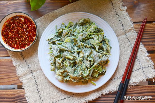 用芹菜叶做咸菜的简单方法，芹菜叶能做咸菜吗（我家此菜叶子从不扔）