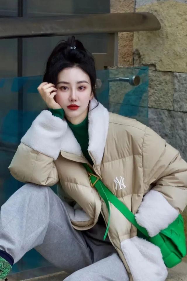 什么发型显脸小显年轻，适合瘦脸的发型（简单易打理的4款发型）