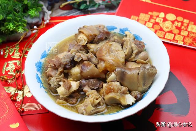 南方年夜饭有哪些菜，南方年夜饭有哪些菜单（南方人的年夜饭）