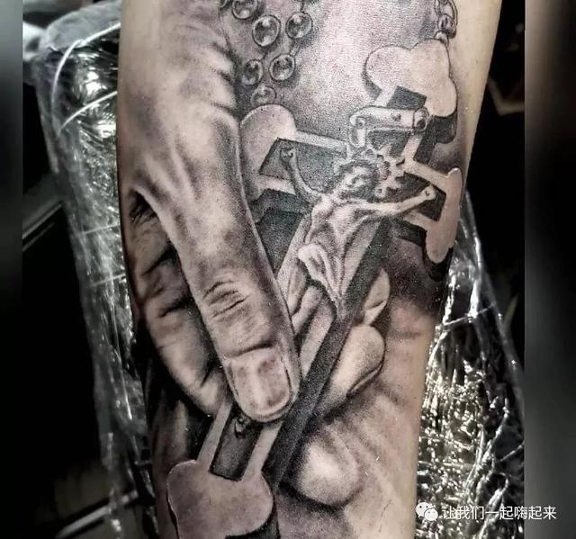 戴十字架有什么禁忌，戴十字架的忌讳和讲究（十字架——不只是种信仰）