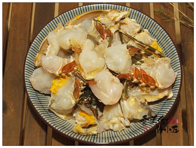 蒜蓉淸蒸大龙虾，蒜蓉澳洲龙虾做法（高档的海鲜更需要简单的烹饪）