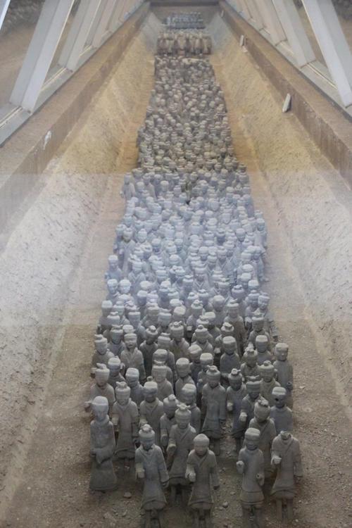 汉兵马俑在哪，兵马俑,在哪里（江苏徐州也有兵马俑）