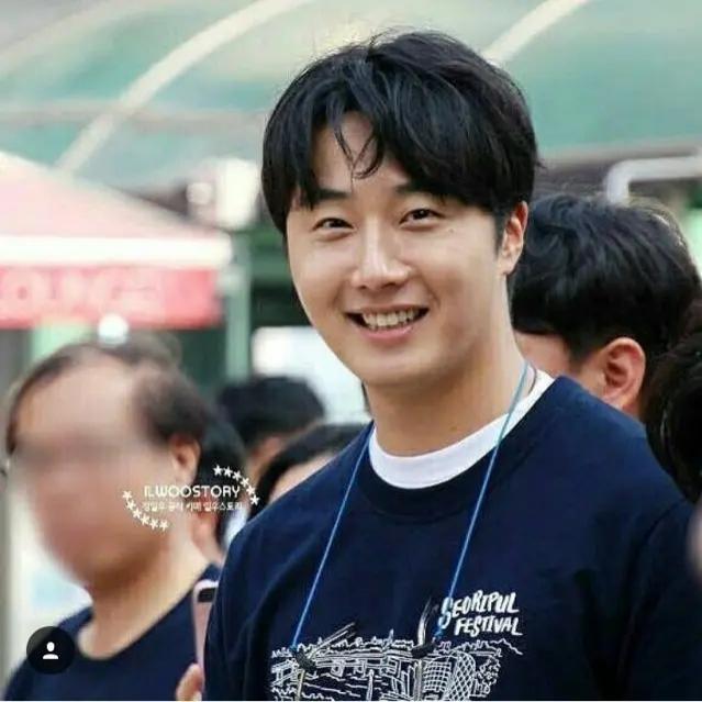 《搞笑一家人》播完14年,男神李允浩胖成这样.