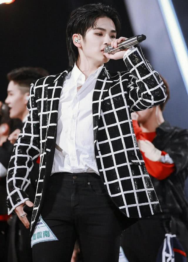 破晓色是什么颜色，破晓色怎么调（真实寓意却让人感动）