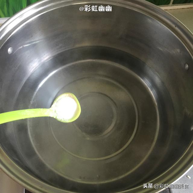 北极虾怎么吃，煮熟的北极虾怎么吃（北极虾这样做最鲜甜）