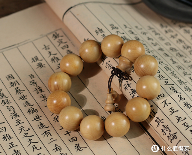 乌木手串怎么辨别真假，乌木手串真假鉴别（万物皆可盘：万字长文）