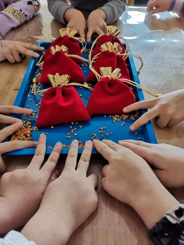 关于桂花的资料，桂花的资料（满园飘逸桂花香）