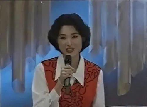 周涛个人资料，周涛个人资料及简介婚史（连续主持16届春晚）