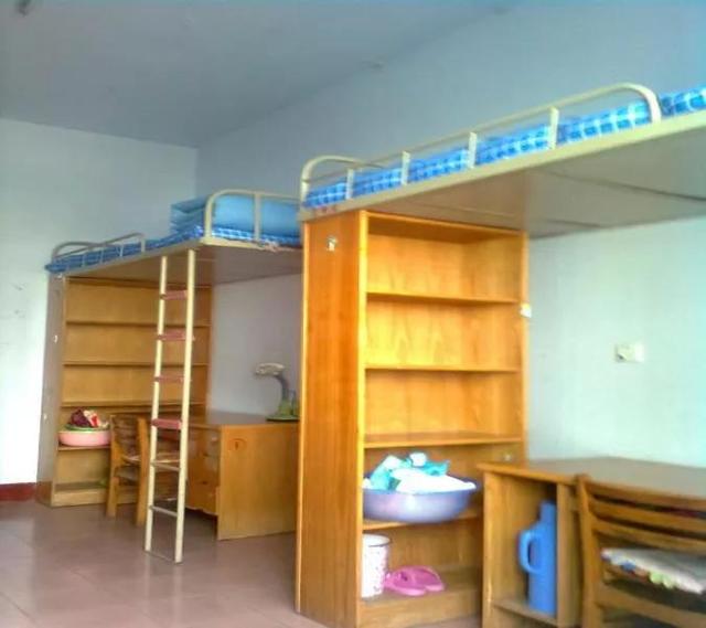 辽东学院宿舍条件怎么样，辽东学院宿舍几人间（辽宁省普通高等院校）