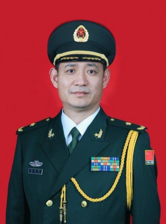 退休上將待遇軍銜是什么_上將軍銜退休待遇_退休的上將