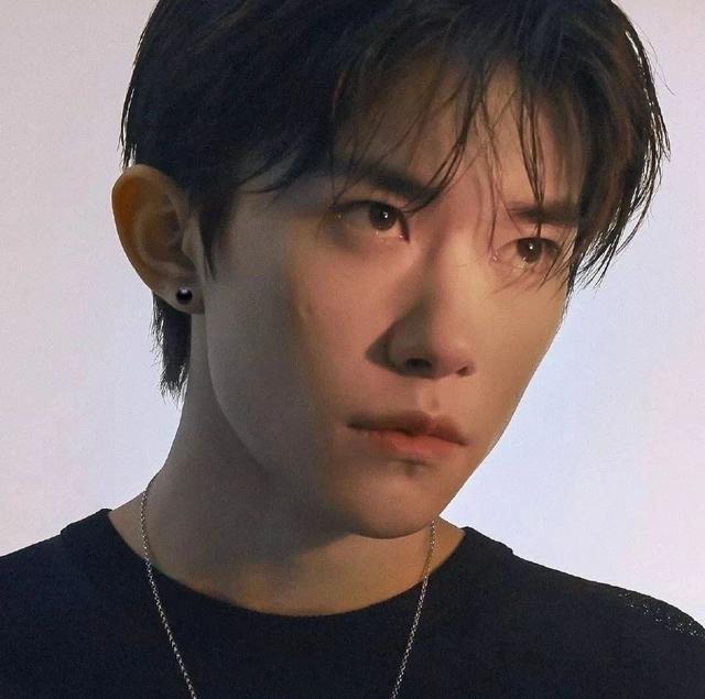 tfboys头像，TFBOYS微信（明星头像壁纸）