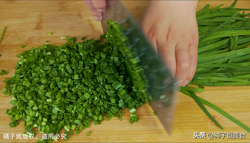 图片[3]-【香脆韭菜薄饼】做法步骤图 一顿做了30个 上桌扫光-起舞食谱网