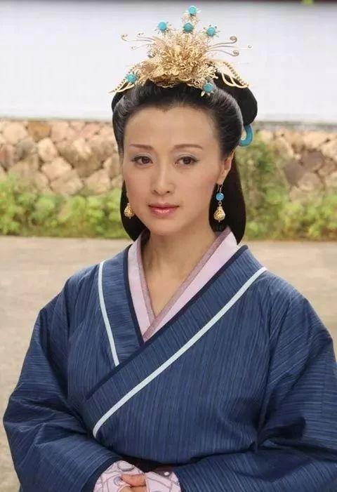 吕雉杀了刘邦哪几个妃子，为何放过了“当生天子”的薄姬