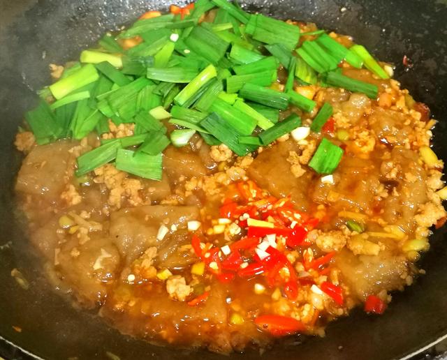 红薯粉怎么做好吃，炒红薯粉怎么做好吃（红薯粉的好吃做法）