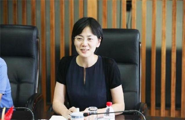 沈冰丈夫照片，沈冰的人生经历是怎样的?为什么网友替她遗憾（从天之骄女到锒铛入狱）