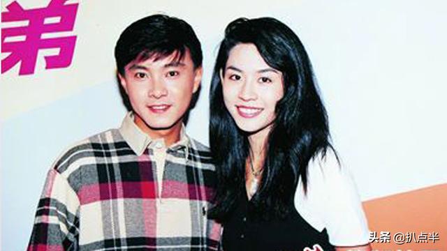 “最爱宣萱”的张卫健为何转身娶了张茜？相伴22载至今无子