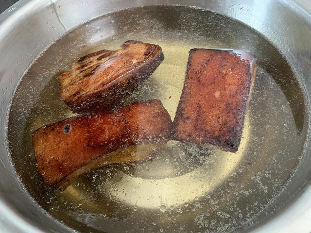 扣肉的家常做法，芋头扣肉的家常做法（掌握好技巧其实也不难）