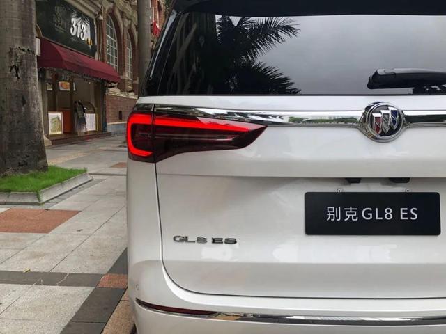 别克gl8有四驱车型吗，别克GL8哪一款是四驱（我终于知道它为什么能稳坐MPV市场第一了）