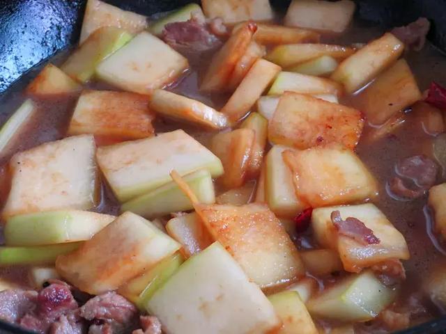 冬瓜炖肉的家常做法，怎样做冬瓜最好吃（分享一道家常美食的做法----冬瓜炖肉）