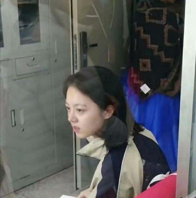 爱豆生图站赵今麦，无滤镜不修图依旧漂亮