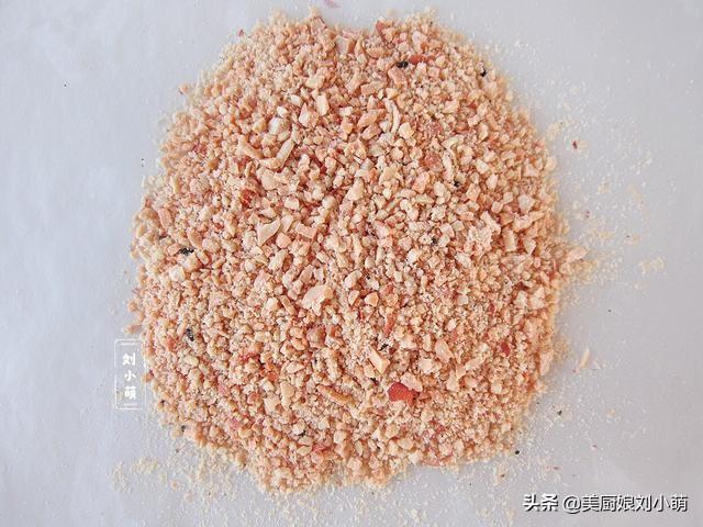 龙须糖的制作方法，龙须糖的制作方法和步骤（教大家做绵软好吃的花生糖）