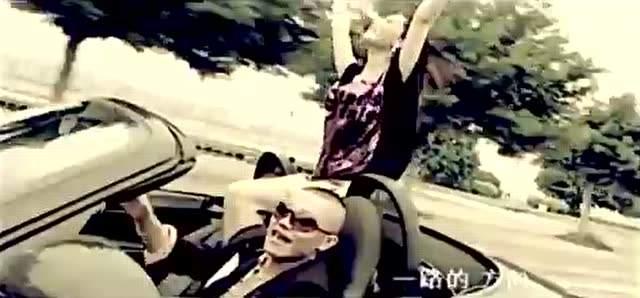 是谁在唱歌温暖了寂寞是什么歌,网友:连凤凰传奇都开跑车 是谁在唱歌温暖了寂寞是什么歌,网友:连凤凰传奇都开跑车