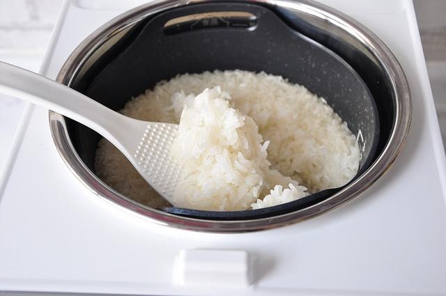 超市买的桂花酒酿怎么吃，超市买的桂花酒酿怎么吃才好吃（每天睡之前来一碗热乎乎的甜酒酿）