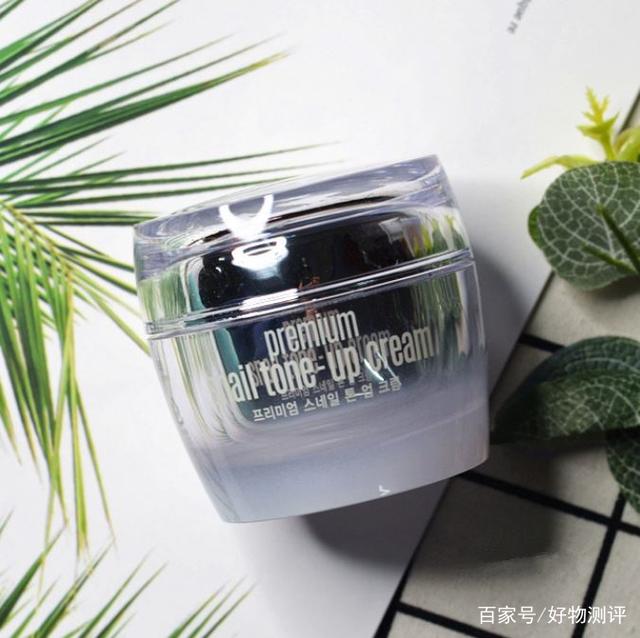 阿古屋素颜霜白色和绿色的区别是什么，阿古屋珍珠素颜霜绿色和白色（一分钟就能美美出门的素颜霜~）