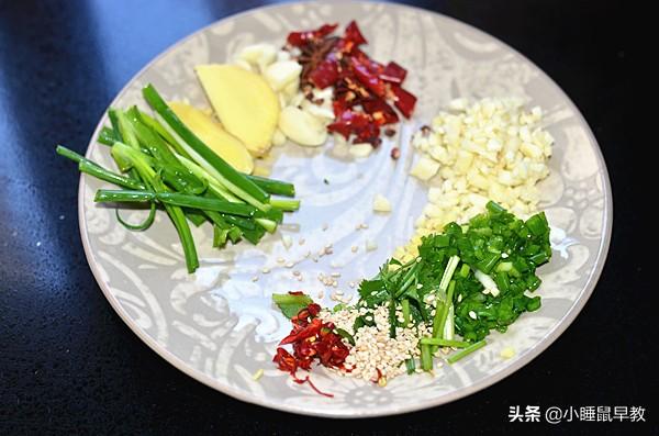 家常水煮鱼的做法，水煮鱼怎么做法才好吃视频（正宗水煮鱼家常做法）