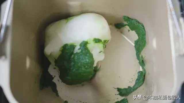 怎样自制手工米粉皮，家庭自制米粉皮的做法（宝石绿外皮原来这样做）