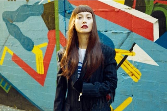 方脸怎样化妆让脸变得像瓜子脸，方形脸怎么化妆变瓜子脸（让你轻松打造高级感）