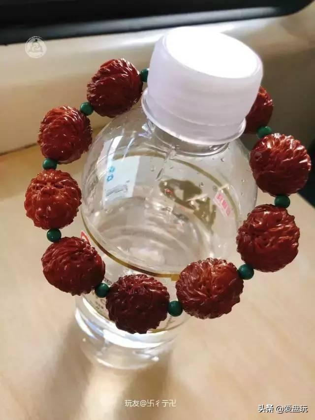 山核桃手串，手串玩1年（山核桃手串怎么盘红润）