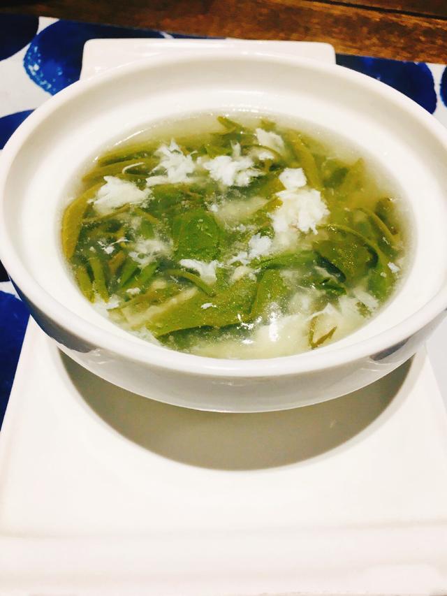 杭州有什么好吃的，杭州西湖边上有哪些好吃的餐馆（也要吃这6种美食）