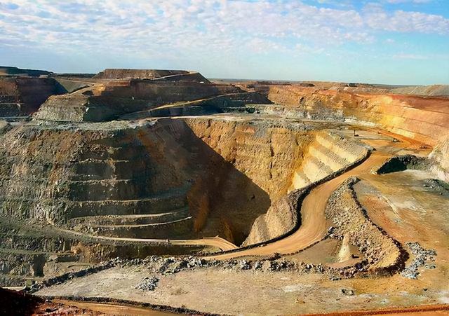 au是什么元素，c是什么元素（地球上有多少黄金）